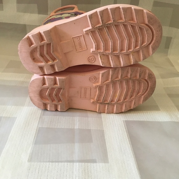 Disney Toddler Rain Boots size 9. - Picture 5 of 6